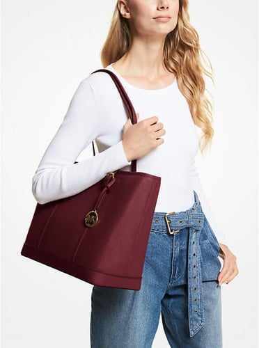 حقيبة توت كبيرة مايكل كورس