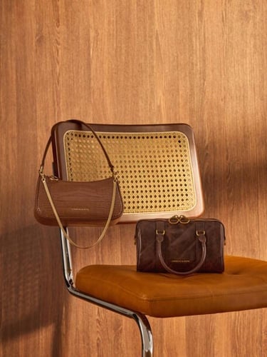 حقيبة كتف إلسبيث بسلسلة / C&K