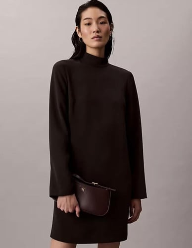 حقيبة كتف معدنية بشعار مونوغرام