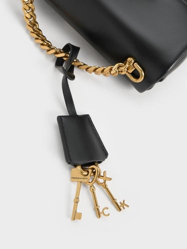 حقيبة كروس بودي صغيرة بمقبض سلسلة من كيري - أسود
