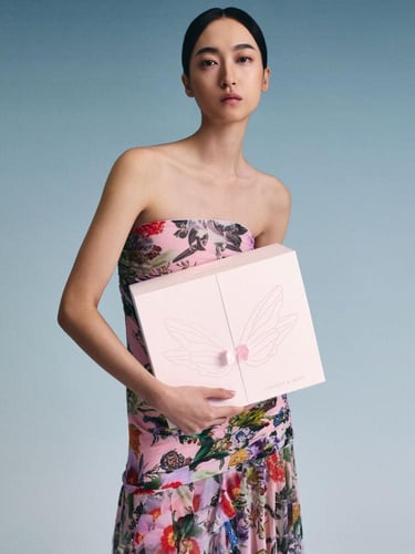 حقيبة كريسيدا المبطنة بمقبض علوي مع دلايات - وردي...