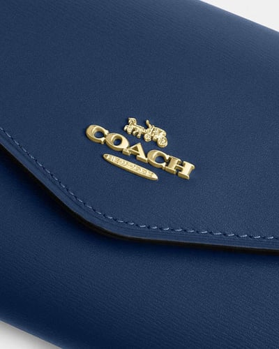 محفظة كلير بسلسلة / براند كوتش