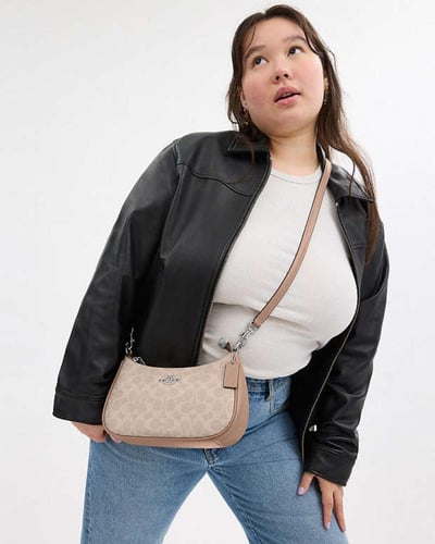 حقيبة كتف تيري / ماركة كوتش