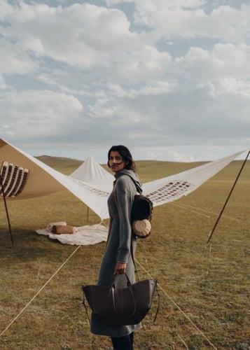 حقيبة بولين باريس المقاس الكبير