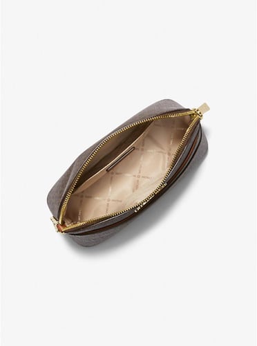 حقيبة كروس بودي متوسطة الحجم بشعار Jet Set Travel/...