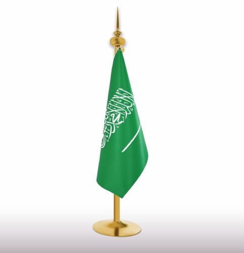 علم السعودية كبيرمع سارية ذهبي ( رويال بلس )