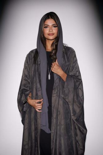 عباية قماش حرير مغسول زيتي قصة فراشة