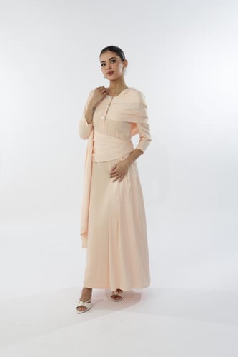 فستان خربزي كريب باضافة جزء من الستان و اللولو