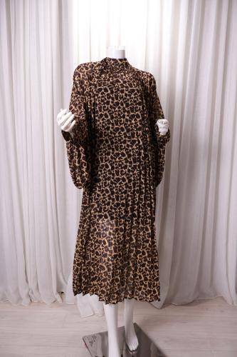 فستان شيفون نمري ميدي بكسرات وربطة عنق