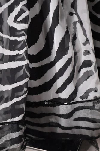 فستان شيفون طبعة نمري طويل بأكمام طويلة وقصة كلوش