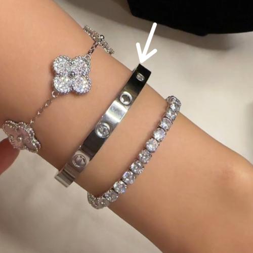 كارتير لوف فصوص