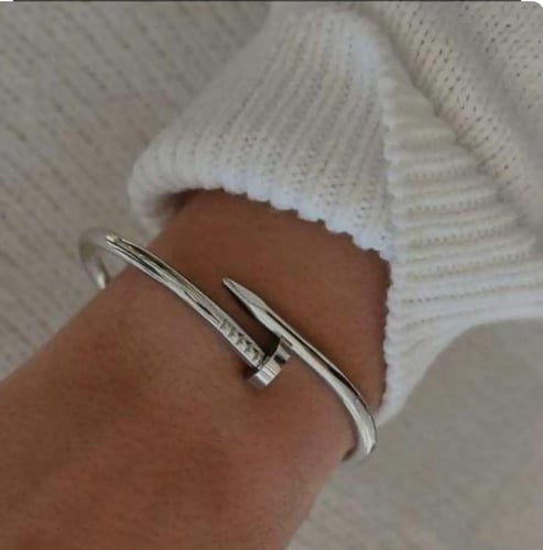 أسوارة المسمار عريضه