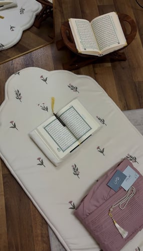 طقم صلاة الورد المنثور من شمس