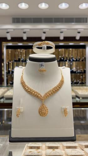 طقم ذهب صافي 22k