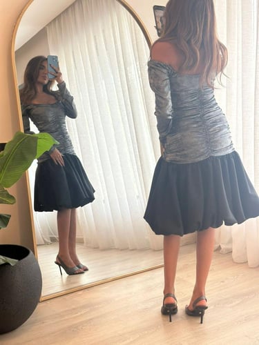 فستان ميني مكشكش بأكمام