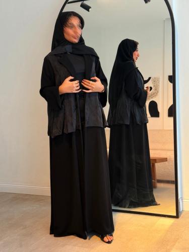 Crepe abaya with washed silk