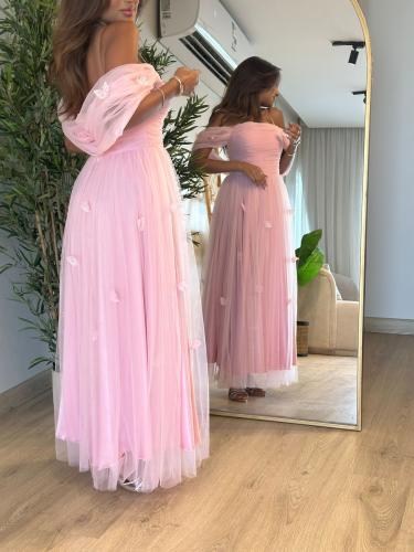 فستان ماكسي تل مزين بفراشات