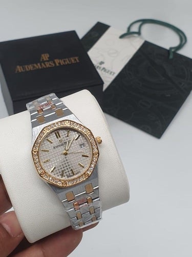 ساعة أوديمار النسائية - كشخاتي