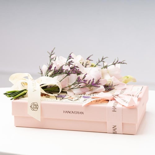 كريب دولسي من هانوفيرين مع أزهار البيبي أوركيد