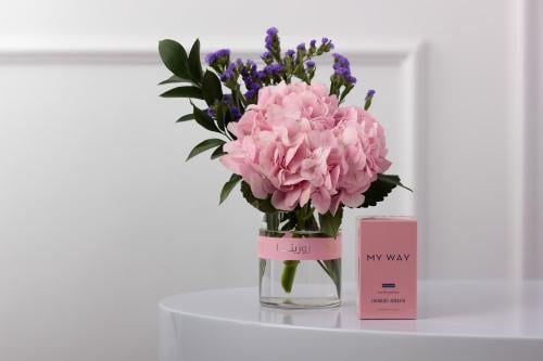 فازة الهيدرنجيا مع عطر ارماني ماي واي