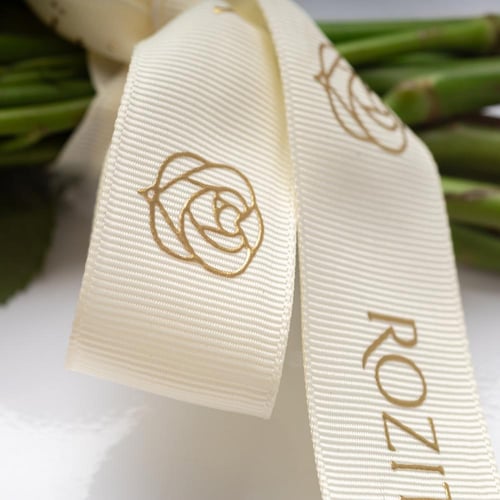 شوكولاتة كلاسيك من فيلان مع أزهار البيبي جوري