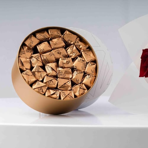 نغم الورد مع شوكلت ليفو كريب 28 قطعة