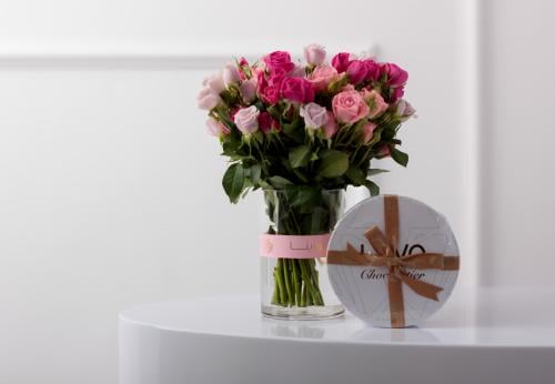 فازة البيبي روز مع ليفو كريب دانتيل