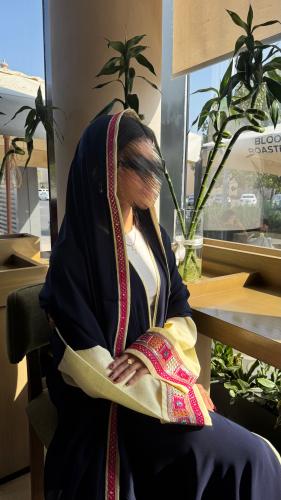 عباية بتدخيلات صيفيه جميله