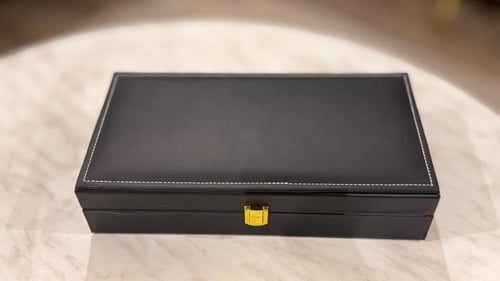 شنطة اهداء جلد ايطالي