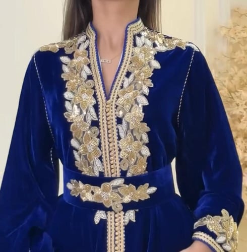 قفطان مخمل مشكوك