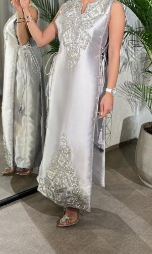 جلابية مشكوكة