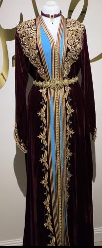 قفطان مخمل مطرز ومشكوك