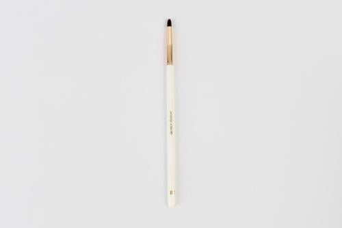 BO15 فرشاة مدمع / تحت العين