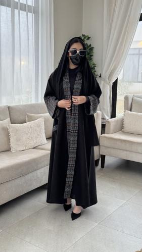 عباية سارة