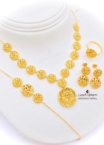 طقم ذهب عيار 21