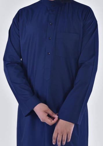 ثوب شتوي رجالي فاخر بأناقة لا مثيل لها