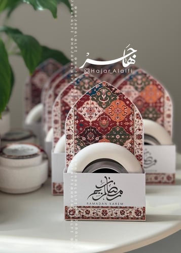 مجموعة توزيعات مباخر مختلفة