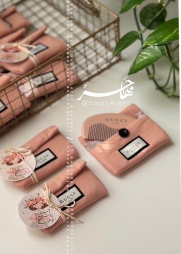 جوتشي ميني مشط