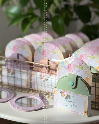 مرايا ( دلال الربيع )