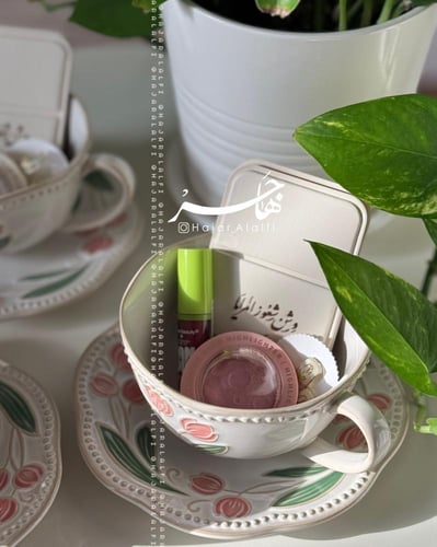 فنجان ( وردة التوليب )