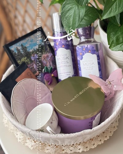 هدية لون بنفسجي