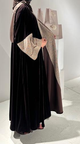 عباية زاهيه