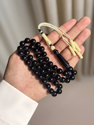 سبحة بكلايت أسود فاحم شكه صفراء