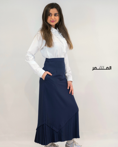 تنورة كحلي -كسرات من الاسفل