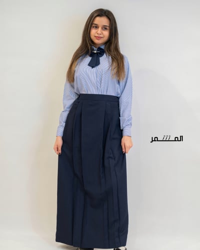 تنورة كحلي - كسرتين