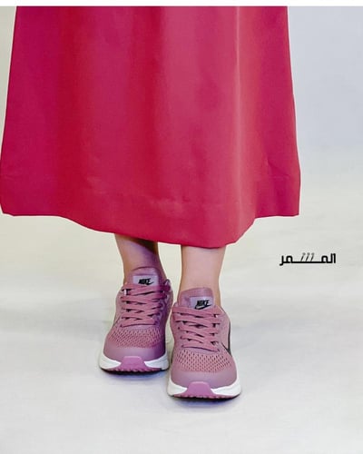 حذاء رياضي -نايك (وردي)