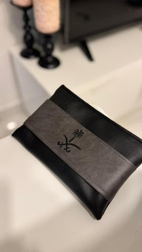 باوتش من الجلد الأسود الكامل والمسكة بالرمادي مع ت...