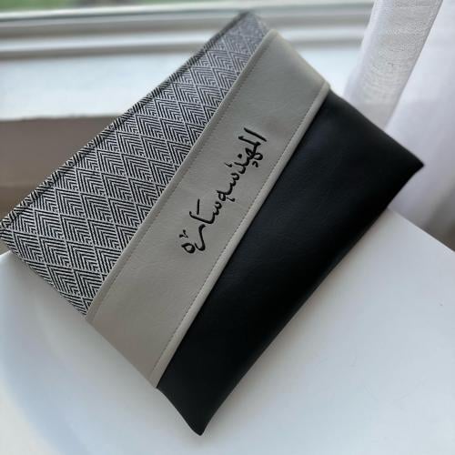 باوتش من الجلد بتطريز من اختيارك (المهندسه ساره)