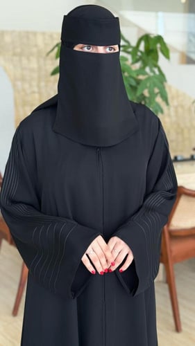 عبايه 555 طرحه + نقاب مجانااا