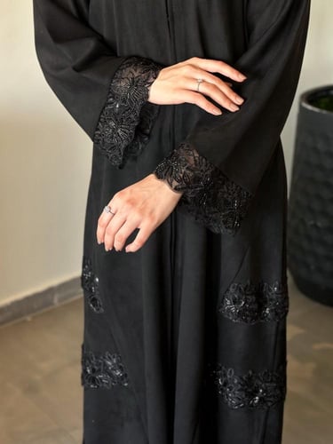 عبايه 070+طرحه ونقاب مجانااا